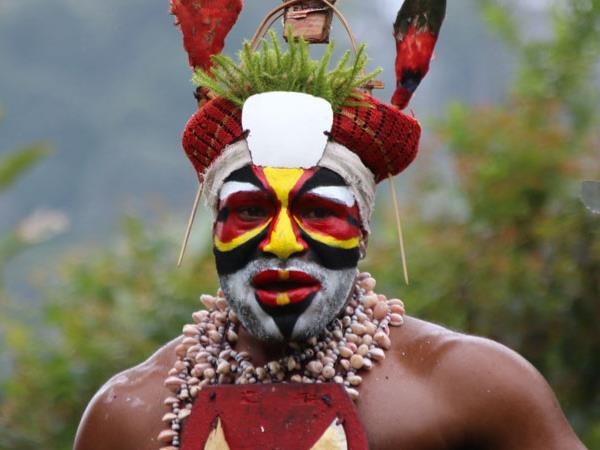 Papua New Guinea guided cultural tour