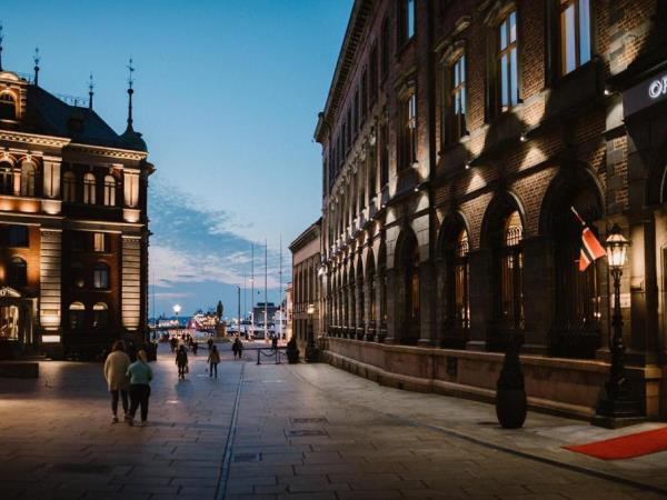 Luxury Norway fjords rail and glacier cruise