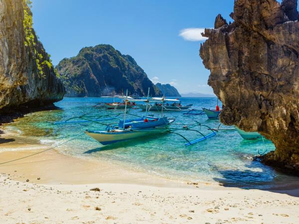 Philippine islands nature and culture tour