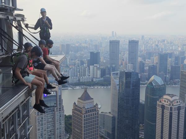Hong Kong to Beijing tour