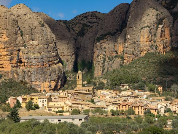 Pyrenees leisurely walking holiday