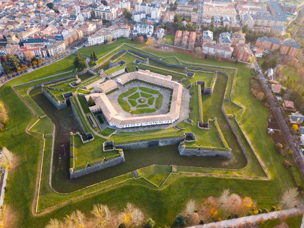 Pyrenees leisurely walking holiday