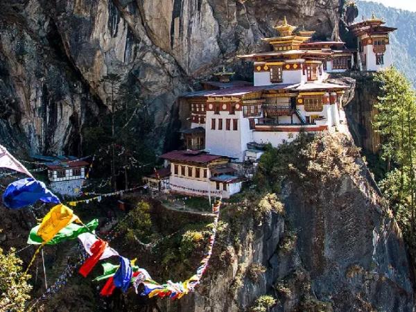 Bhutan cultural tour, Land of the Thunder Dragon