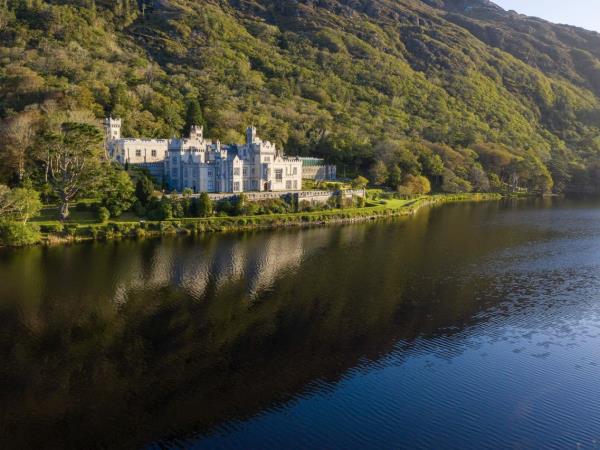 Connenmara and Mayo group cycling holiday, Ireland