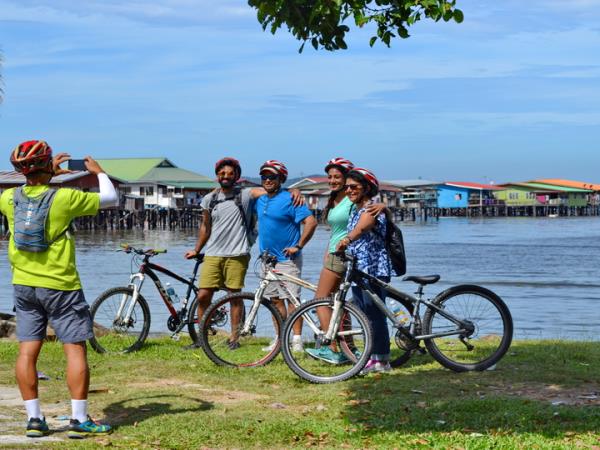 Borneo 12 day family tour