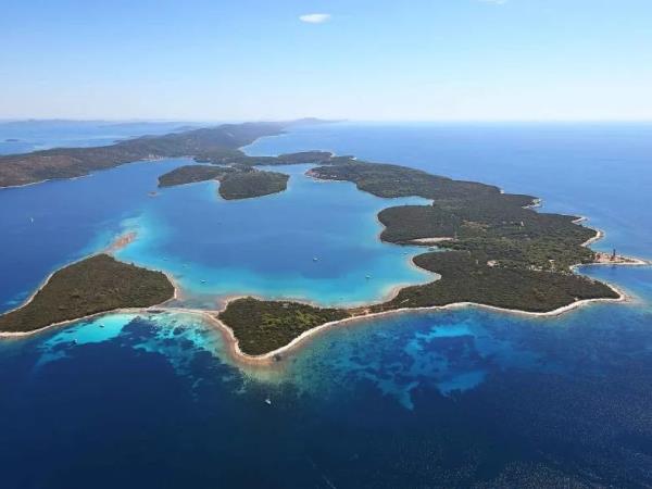 Dugi Otok sea kayaking expedition, Croatia