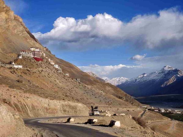 Snow leopard tracking holiday, Spiti Valley