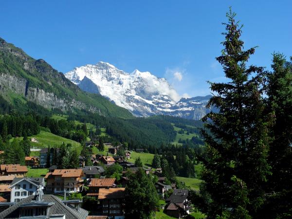 Swiss Alps scenic walking small group tour