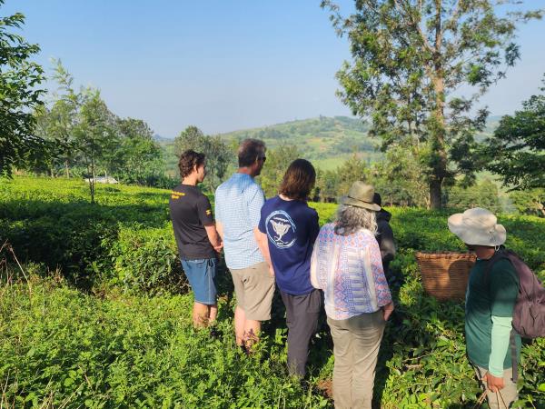 Uganda family safari holiday, all inclusive 