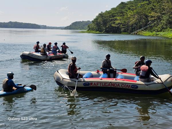 Uganda family safari holiday, all inclusive 