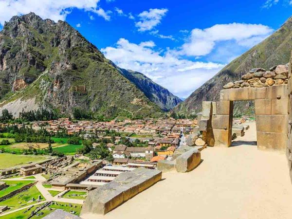 Machu Picchu & Sacred Valley holiday from Lima
