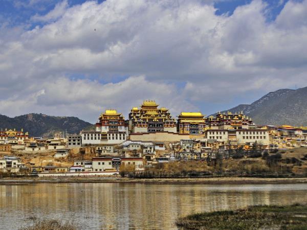 Small group tour of Yunnan, China