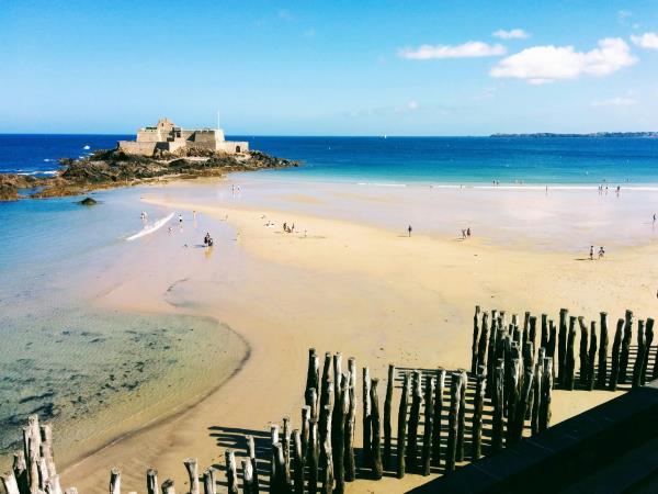 Brittany holiday by bike, France