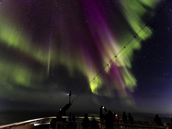 Complete Northwest Passage expedition cruise