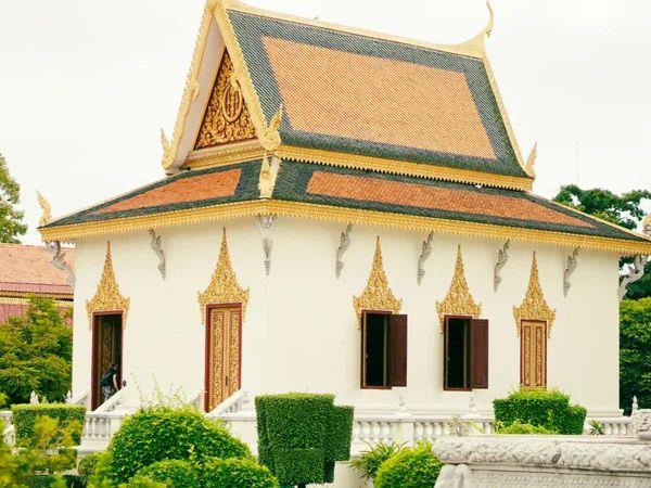Cambodia private culture and adventure tour