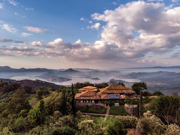 Uganda Great Rift Valley primates safari 
