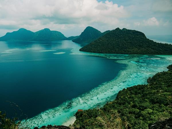Wild Borneo holiday, private departure