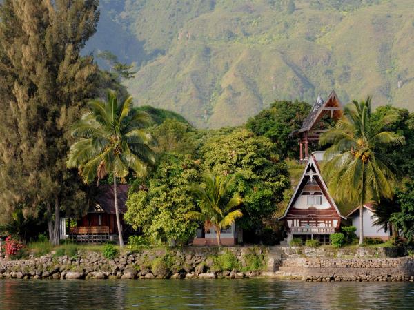 Highlights of Sumatra small group holiday