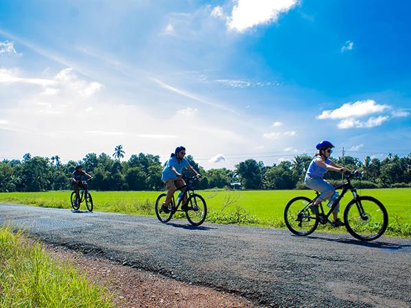 Kerala Hike, bike & kayak in India