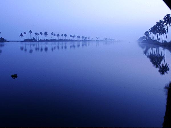 Kerala Hike, bike & kayak in India