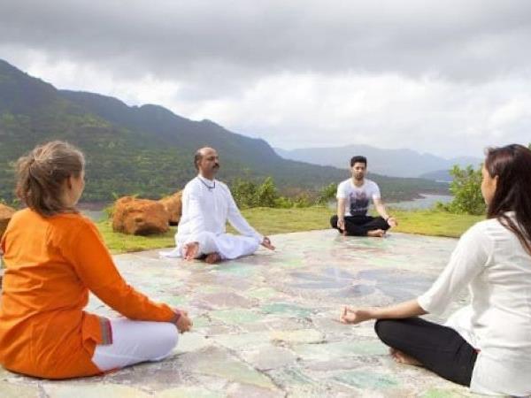 Yoga and meditation holiday in India