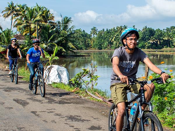 Kerala houseboat and bike tour, India