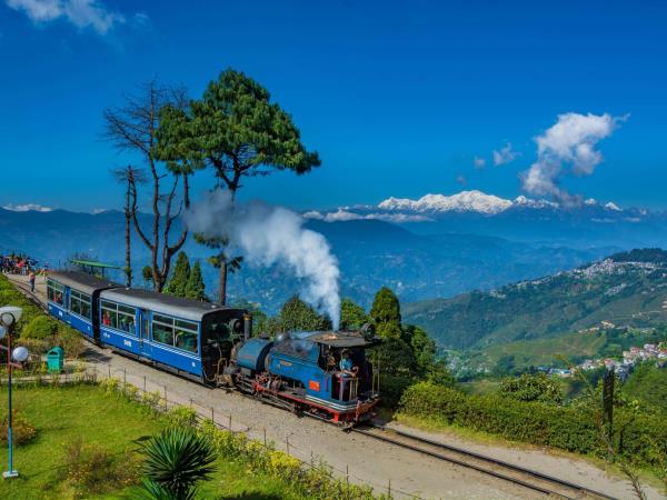 Himalayan walking tour: Shimla & Darjeeling