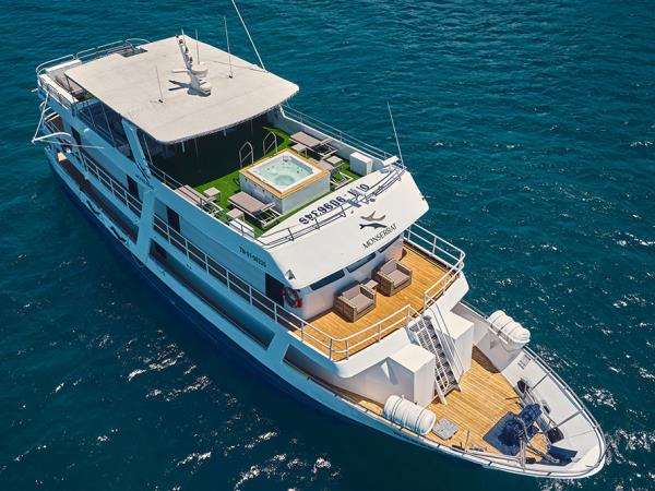 Galapagos luxury nature cruise