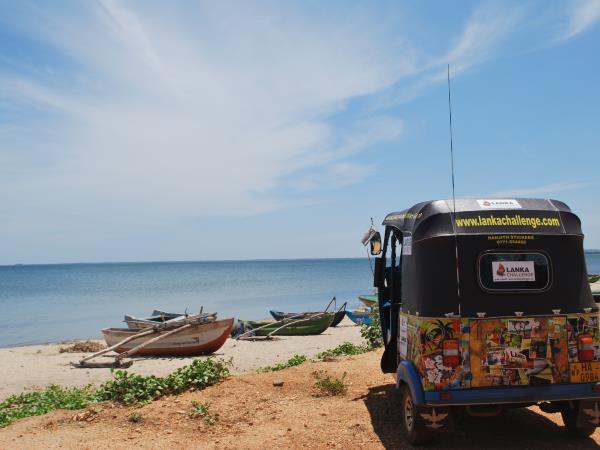 Self drive tuk tuk adventure in Sri lanka, 6 days