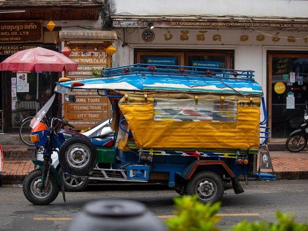 Laos tour, off the beaten track
