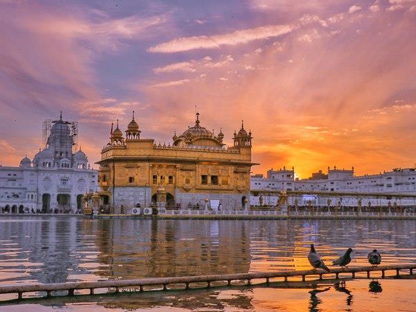 Northern India holiday, by rail and road