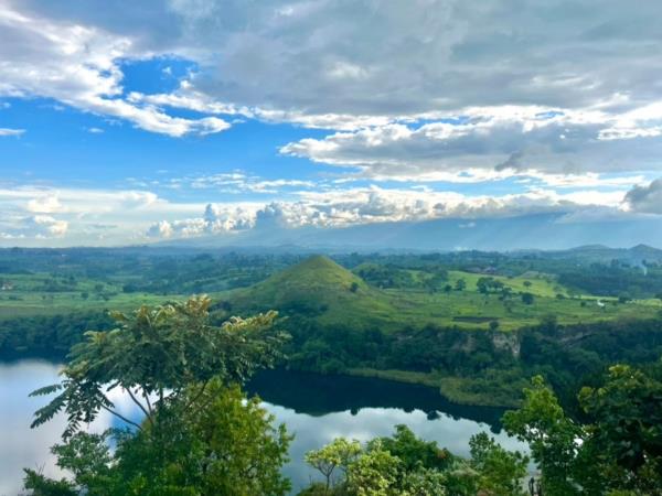 Western Uganda wildlife tour