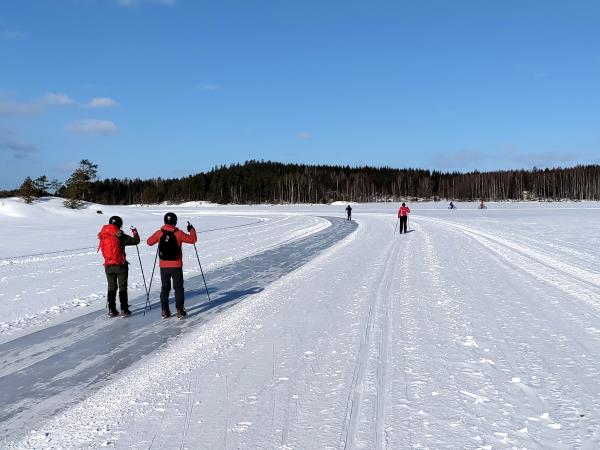 Finland winter holiday, tour skating