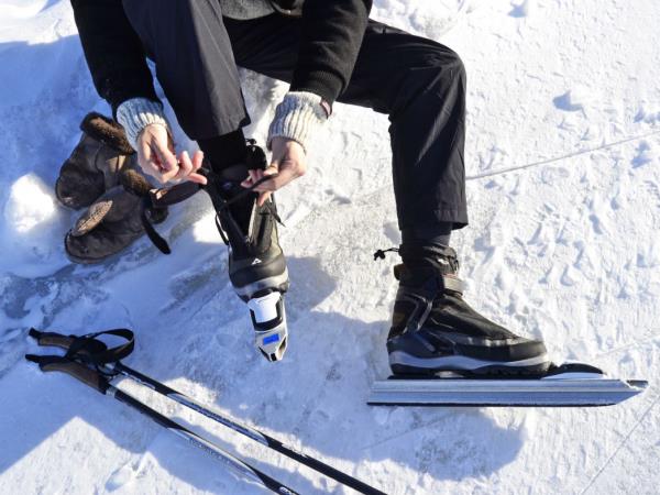 Finland winter holiday, tour skating