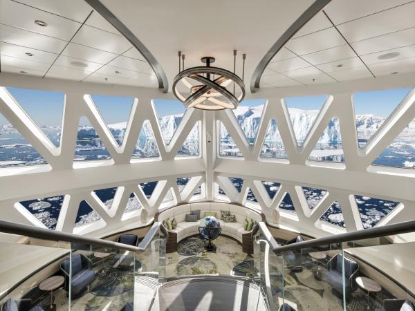 Spitsbergen expedition cruises with added comfort