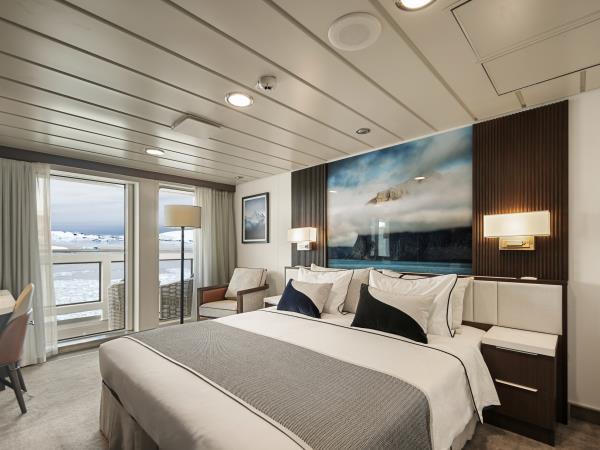 Spitsbergen expedition cruises with added comfort