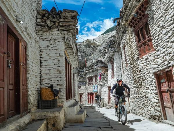Mustang Valley cycling holiday