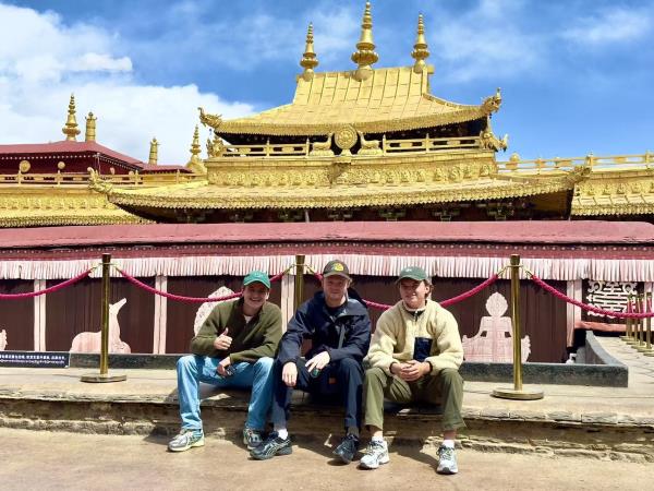 Lhasa to Everest Base Camp tour in Tibet