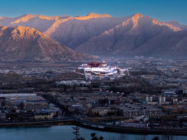 Lhasa to Everest Base Camp tour in Tibet
