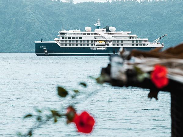 Indonesia cruise, Raja Ampat & Spice Islands