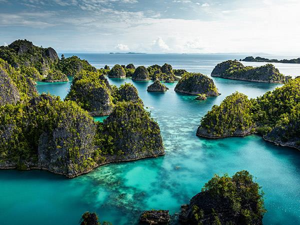 Indonesia cruise, Raja Ampat & Spice Islands