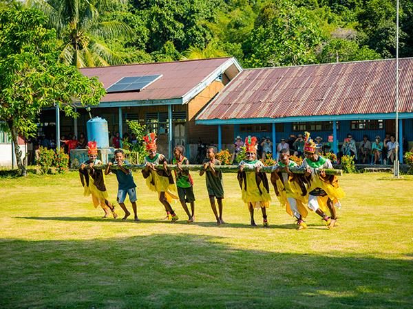 Indonesia cruise, Raja Ampat & Spice Islands