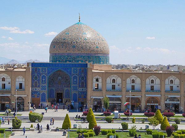 Iran travel guide. Travel like a local